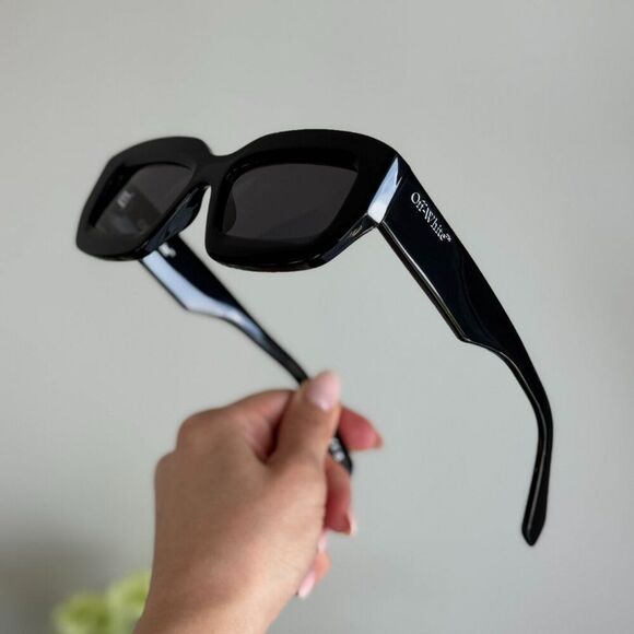 Off-White CHARLOTTE Women Sunglasses Black Grey Rectangle OERI138 CHARLOTTE 1007 main image 4